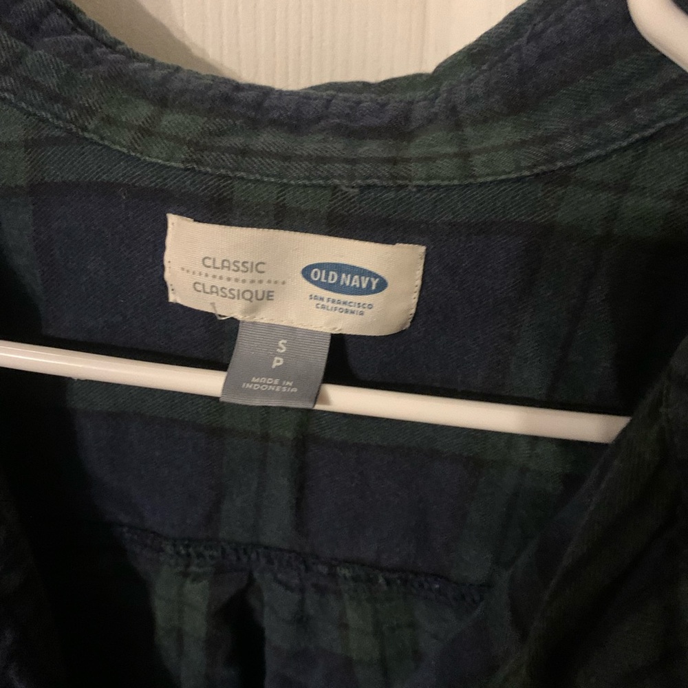 super cute green and blue old navy checkered pull over size S